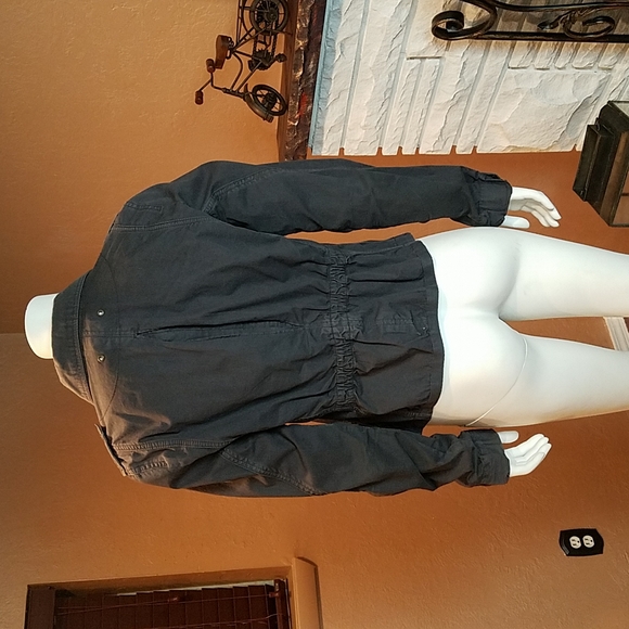 Dusty blue cool jacket. - Picture 5 of 7